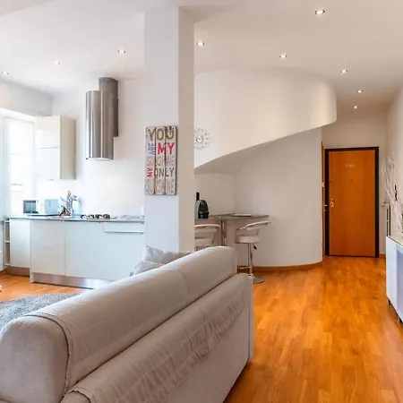 Luxury Flat In Town - Center Appartement Lucques